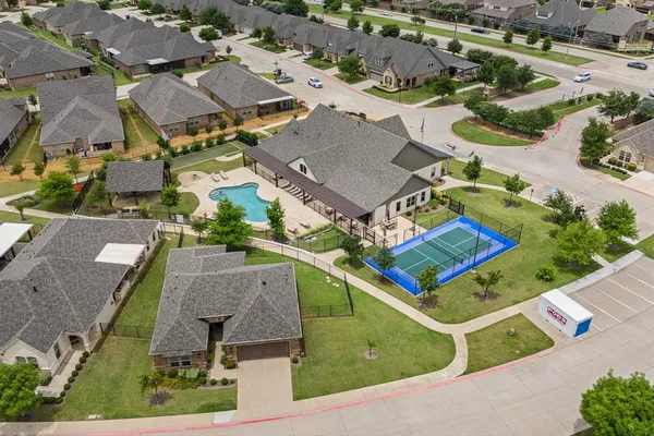 $380,000 | 2802 Esplanade Boulevard, Unit 5802, Mansfield, TX 76063