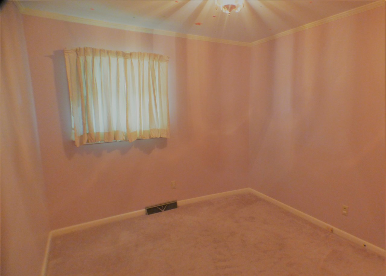 702 Brett Cabel Road Washington, IN 47501 - Photo 5 of 35 Gallery Image 5