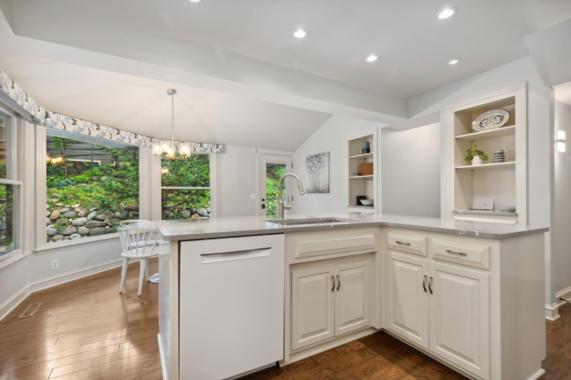 4646 Sunset Ridge Golden Valley, MN 55416 - Photo 17 of 22 Gallery Image 17