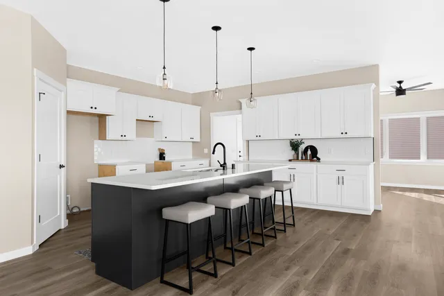 $519,900 | 827 Clark Lane, Holmen, WI 54636