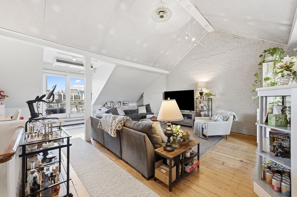 587 Tremont Street, Unit 4 Boston, MA 02118 - Photo 10 of 13