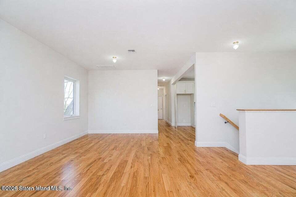 556 Drumgoole Road East Staten Island, NY 10312 - Photo 28 of 52 28