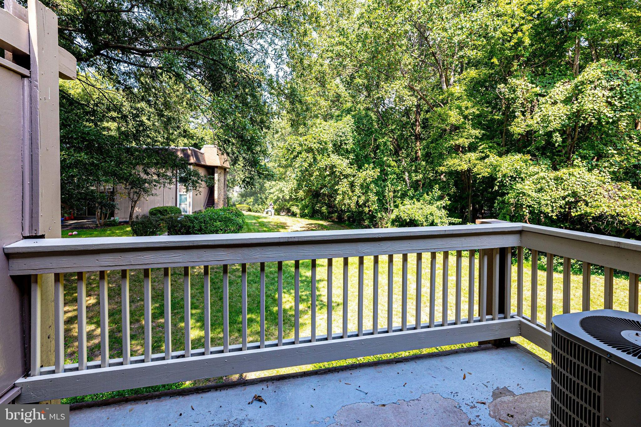 5810 Royal Ridge Drive, Unit T Springfield, VA 22152 - Photo 25 of 28 Deck