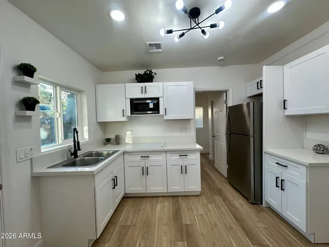 $1,400 | 3125 East Oak Street, Unit 2, Phoenix, AZ 85008