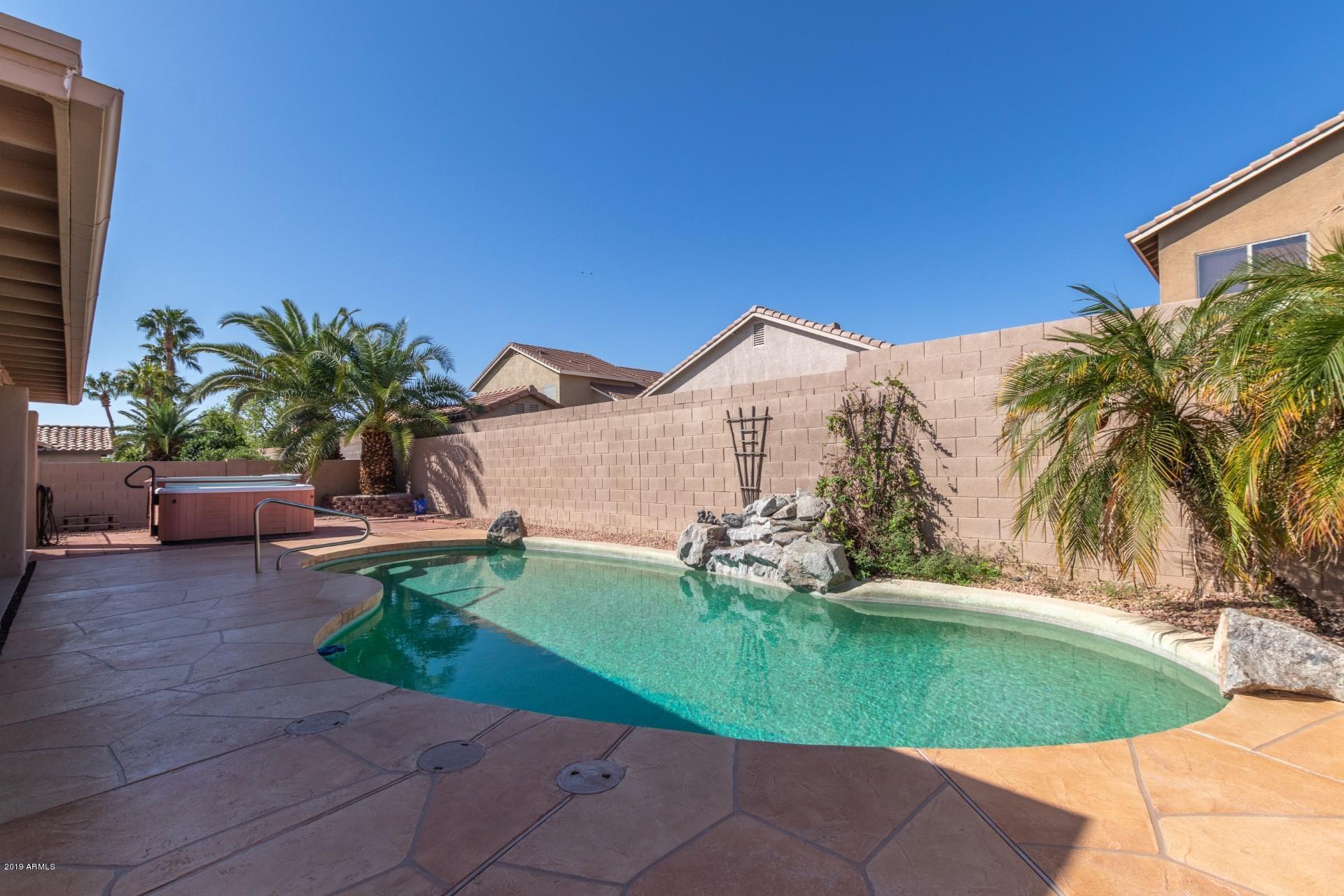 17656 North Raindance Road Surprise, AZ 85374 - Photo 15 of 36 0018-Raindance (16)