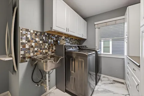 $750,000 | 2010 North Oak Wood Drive, Arlington Heights, IL 60004