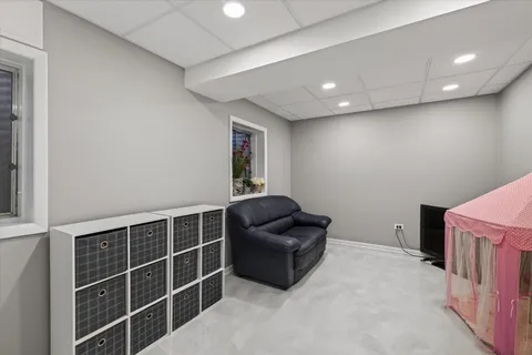 $750,000 | 2010 North Oak Wood Drive, Arlington Heights, IL 60004