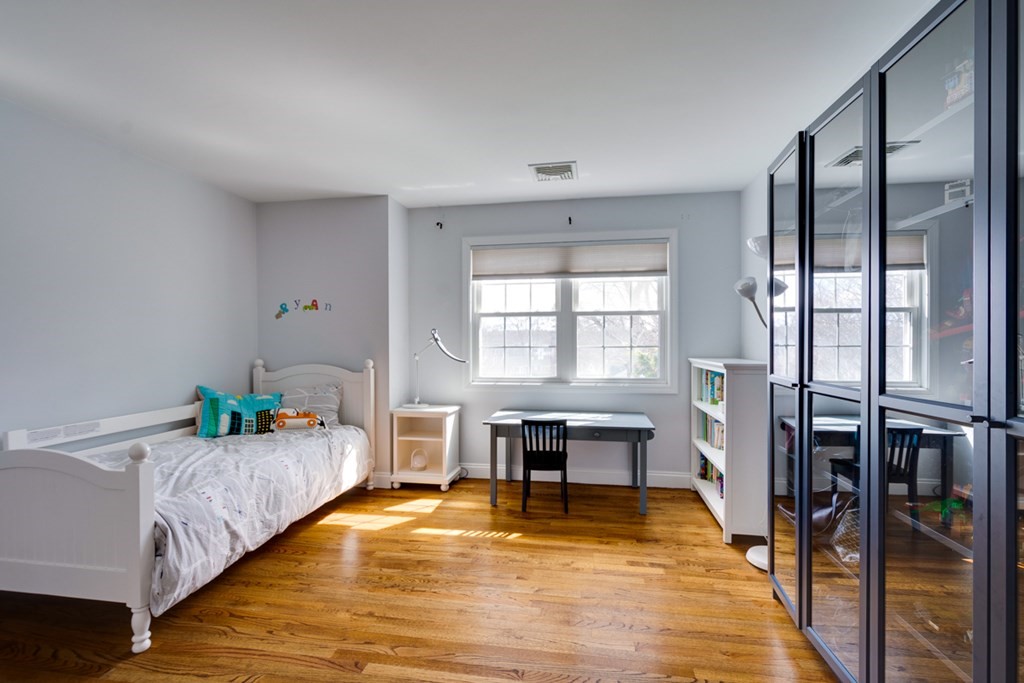 42 Star Road Newton, MA 02465 - Photo 21 of 35
