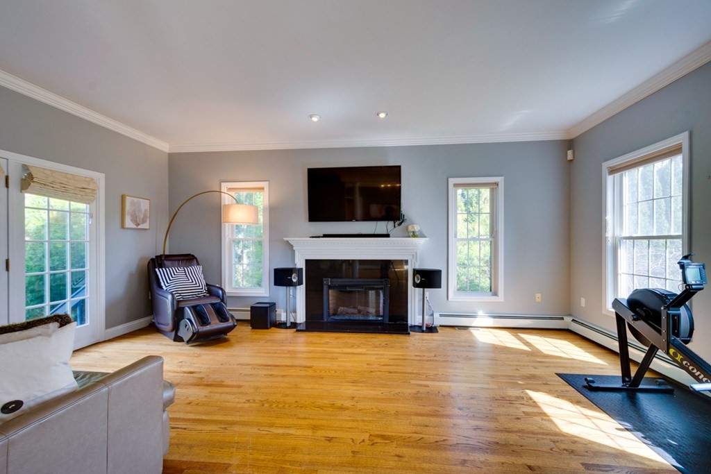42 Star Road Newton, MA 02465 - Photo 8 of 35
