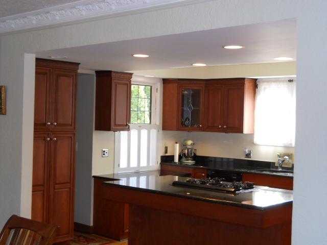 240 Fisher Road Grosse Pointe, MI 48230 - Photo 3 of 23 31095115-2.JPG