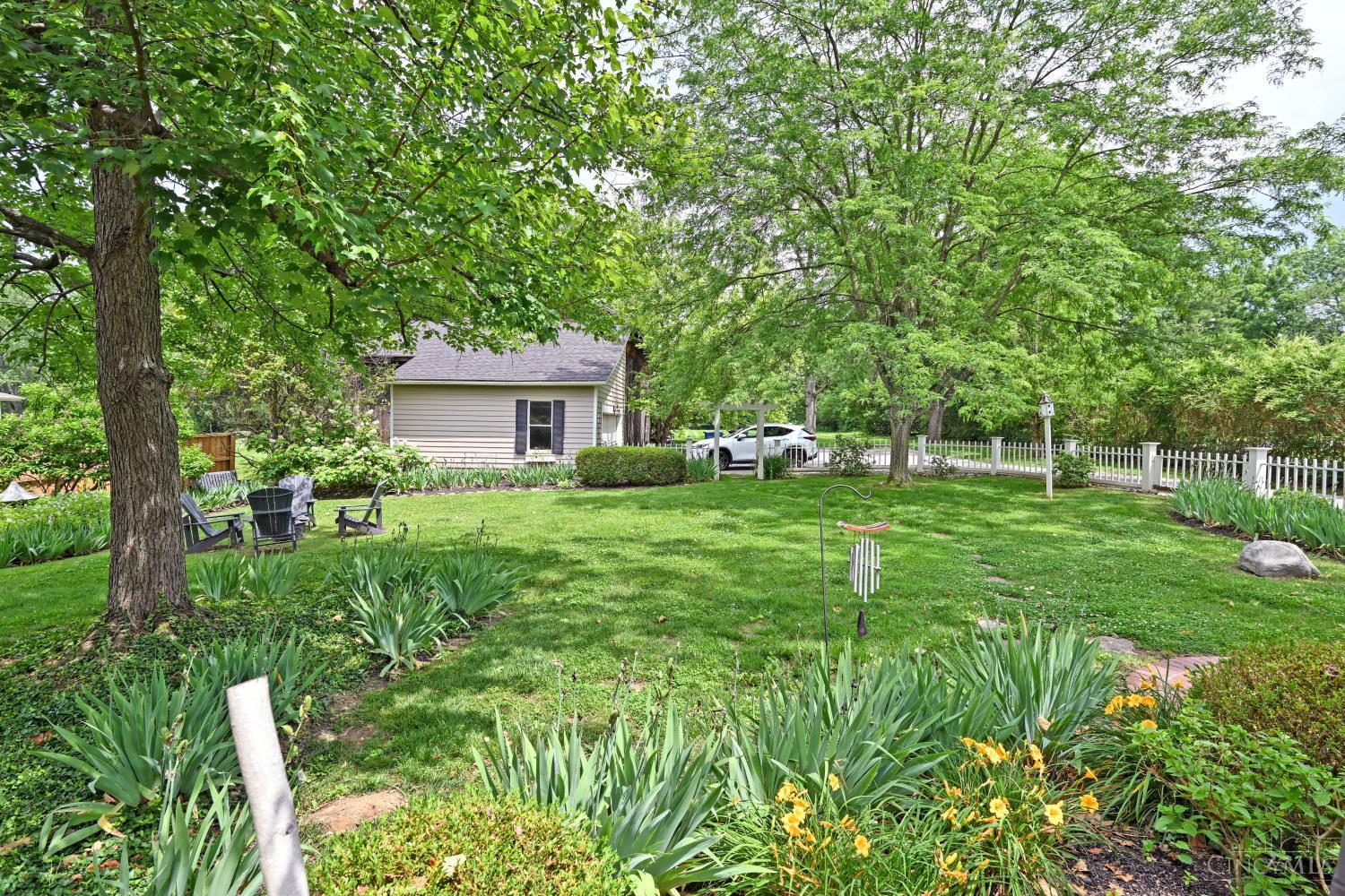 6900 Drake Road Cincinnati, OH 45243 - Photo 39 of 44