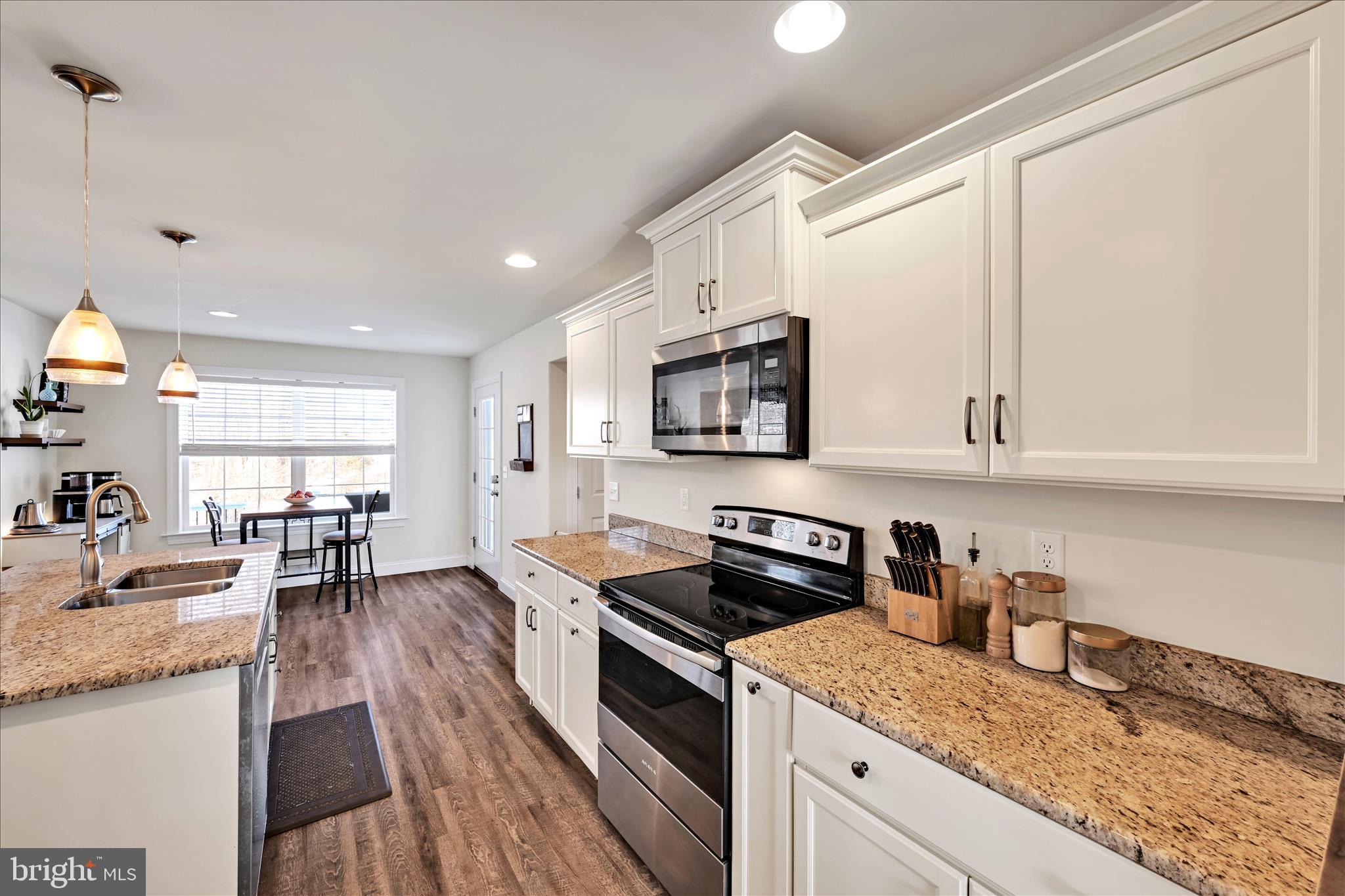 30 Jennifer Road York, PA 17404 - Photo 17 of 41 Kitchen