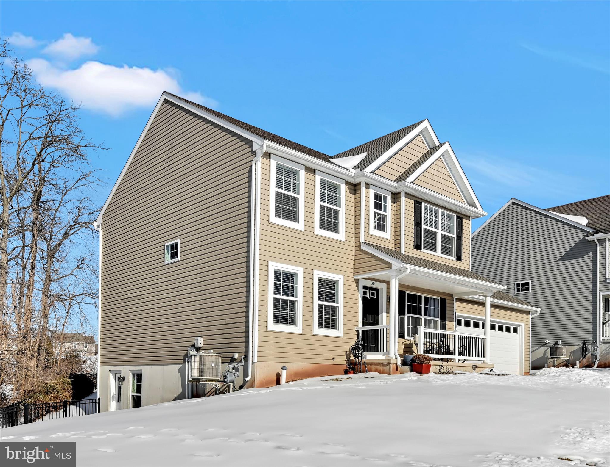 30 Jennifer Road York, PA 17404 - Photo 5 of 41 Exterior Front