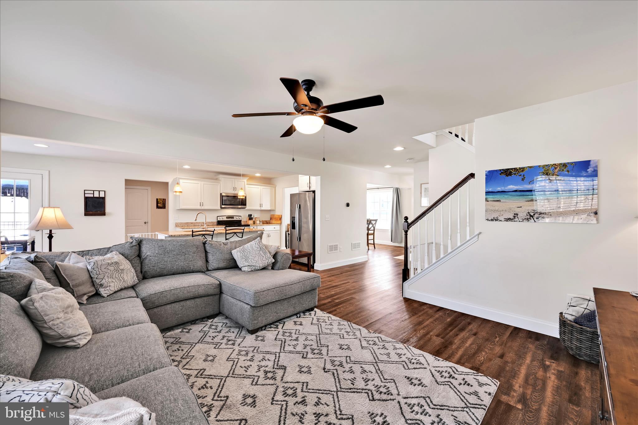 30 Jennifer Road York, PA 17404 - Photo 10 of 41 Living Area