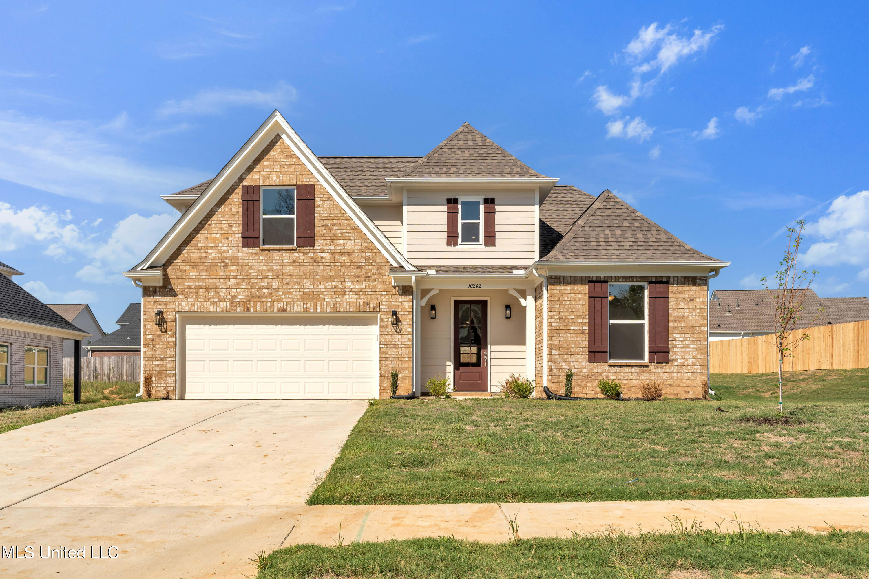 10262 March Mdws Way Olive Branch, MS 38654 - Photo 1 of 18 Front