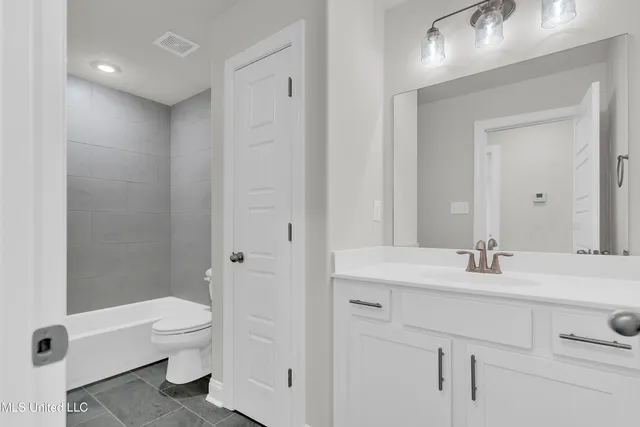 $369,995 | 10262 March Mdws Way, Olive Branch, MS 38654