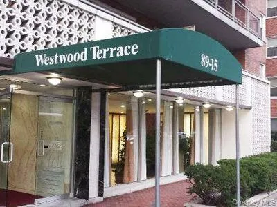$208,880 | 89-15 Parsons Boulevard, Unit 10E | Jamaica