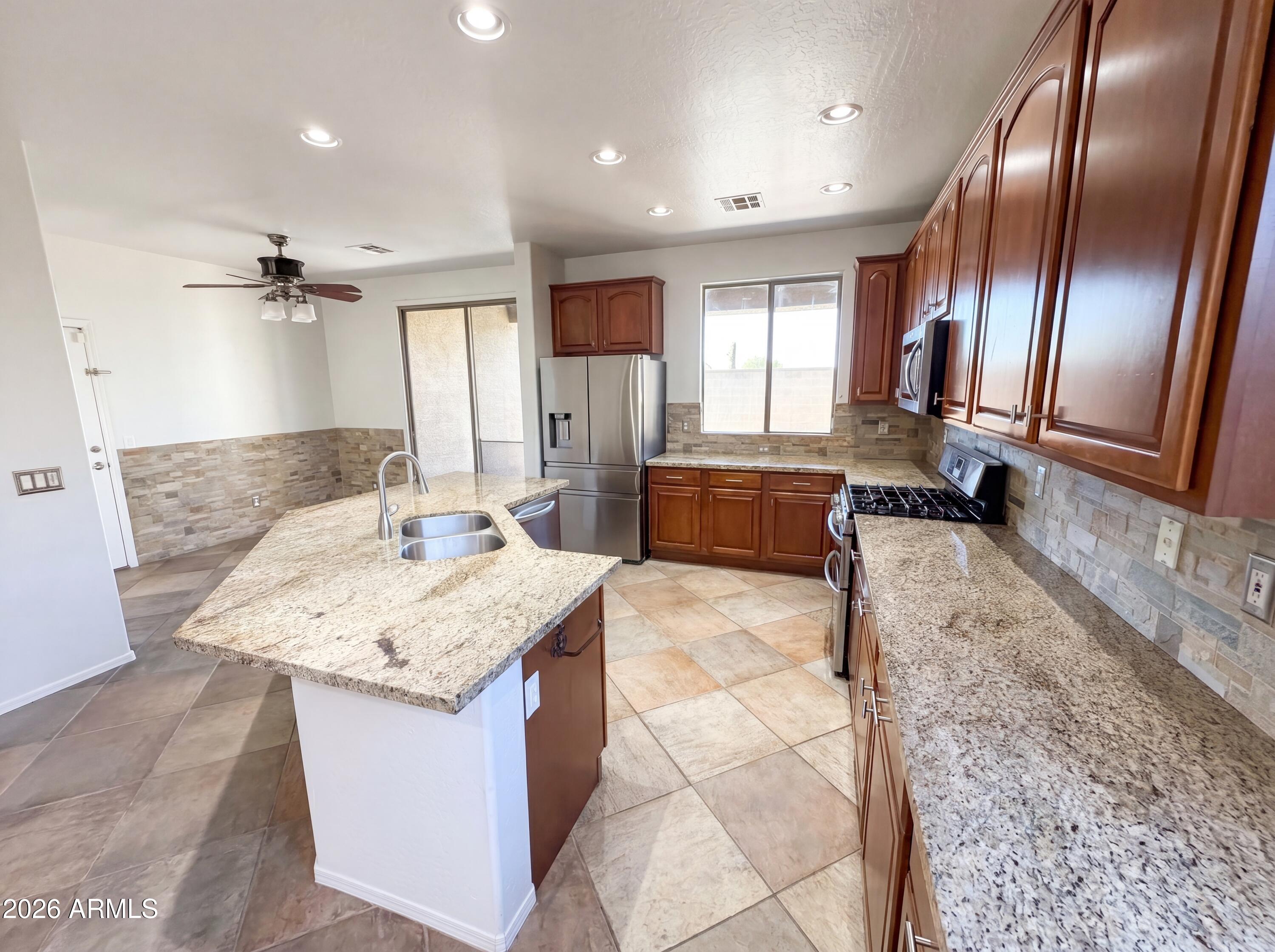 2513 West Florentine Road Phoenix, AZ 85086 - Photo 2 of 38