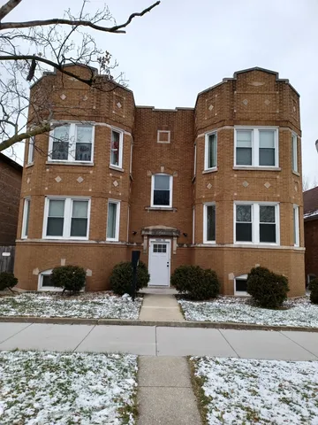 $1,200 | 6652 South Rockwell Street, Unit 1N, Chicago, IL 60629