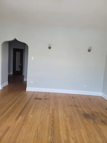 $1,200 | 6652 South Rockwell Street, Unit 1N, Chicago, IL 60629