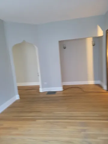 $1,200 | 6652 South Rockwell Street, Unit 1N, Chicago, IL 60629