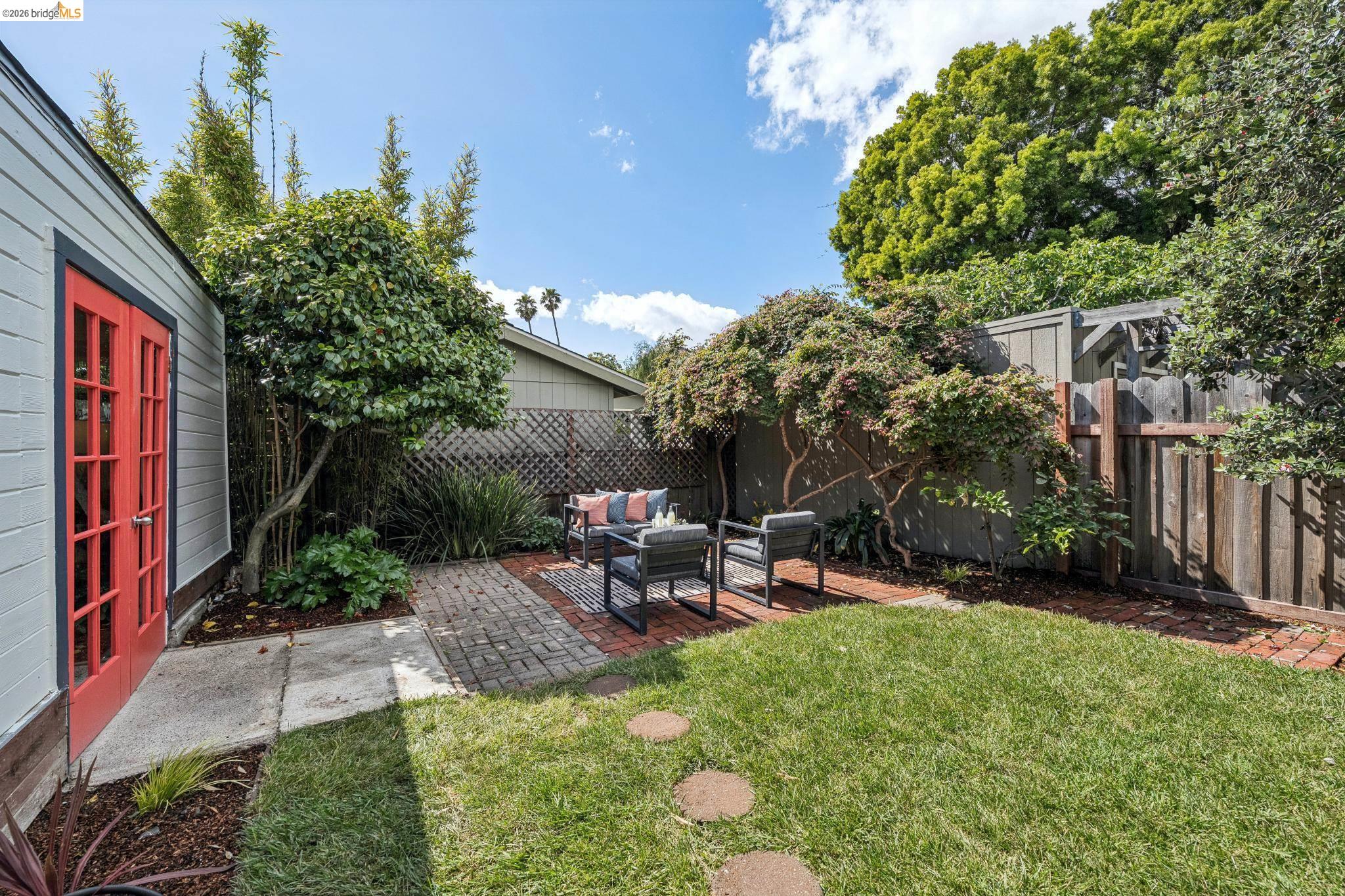 858 Neilson Street Berkeley, CA 94707 - Photo 27 of 38