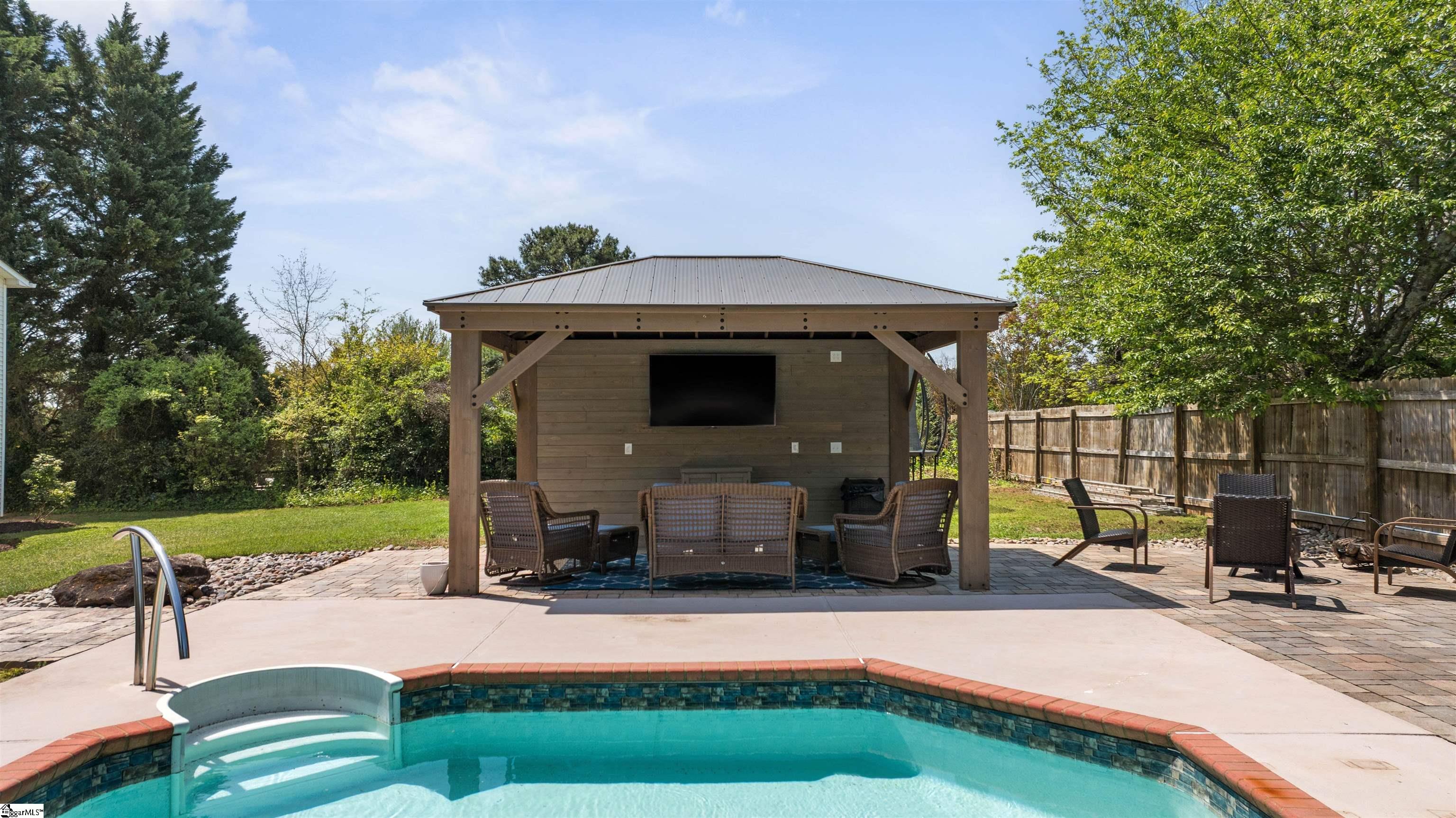 10300 Reidville Road Greer, SC 29651 - Photo 5 of 35