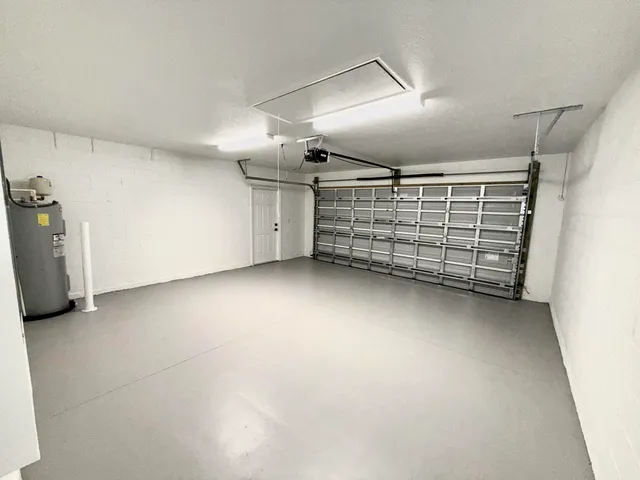 a view of room that has an empty room