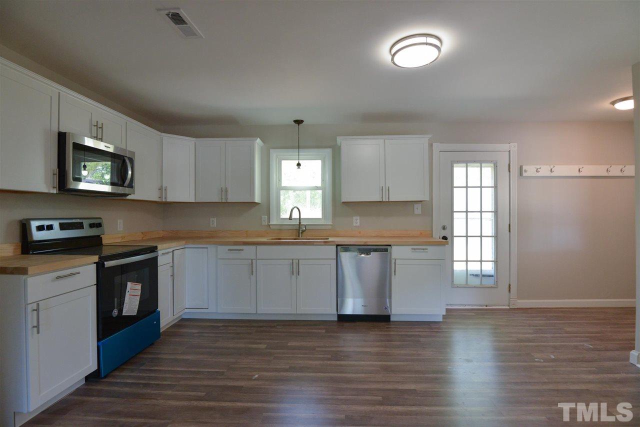 64 Crestview Place Spring Lake, NC 28390 - Photo 5 of 17 Gallery Image 5