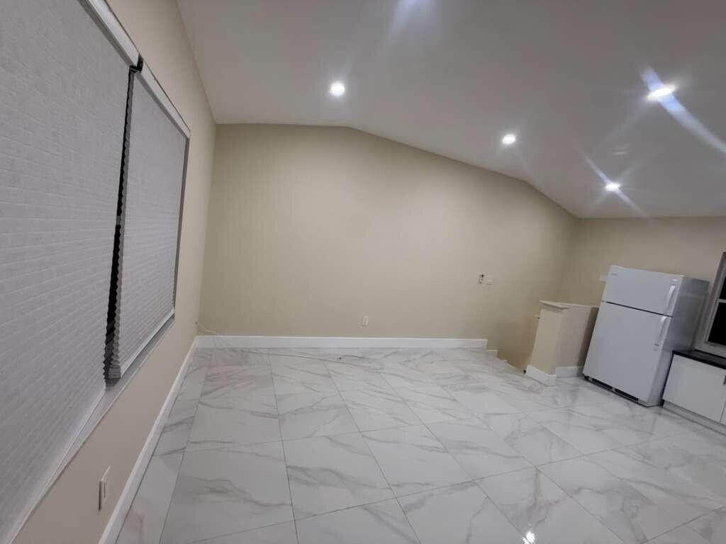 3373 Southwest 7th Street Miami, FL 33135 - Photo 15 of 22 b2a1b47b-4fa9-4b04-974b-46ef52400166