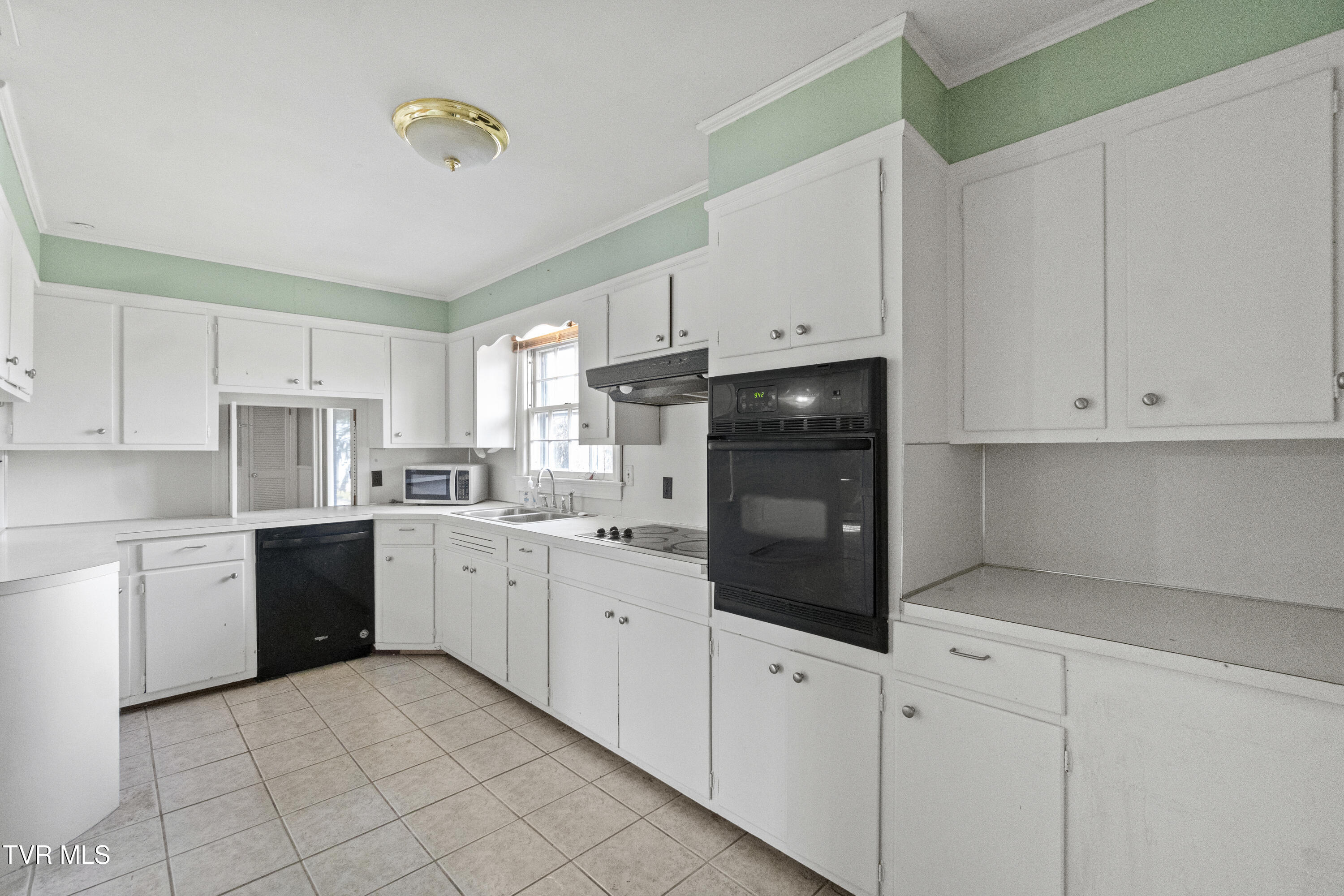 113 Wayfair Drive Greeneville, TN 37743 - Photo 3 of 68 3