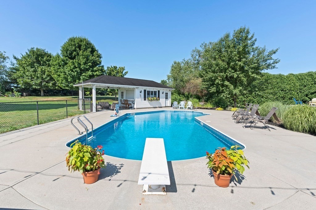 11 Spring Meadows South Hadley, MA 01075 - Photo 33 of 42 Gallery Image 33