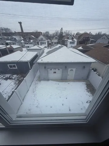 $4,250 | 3842 North Newcastle Avenue, Chicago, IL 60634