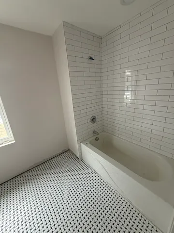 $4,250 | 3842 North Newcastle Avenue, Chicago, IL 60634