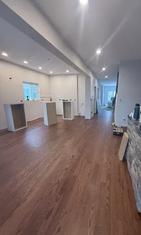 $4,250 | 3842 North Newcastle Avenue, Chicago, IL 60634