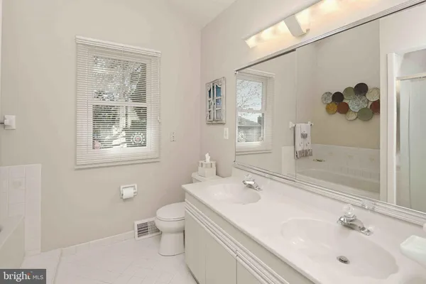 $800,000 | 54 Roy Lane, Huntingdon Valley, PA 19006