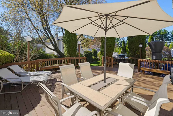 $800,000 | 54 Roy Lane, Huntingdon Valley, PA 19006