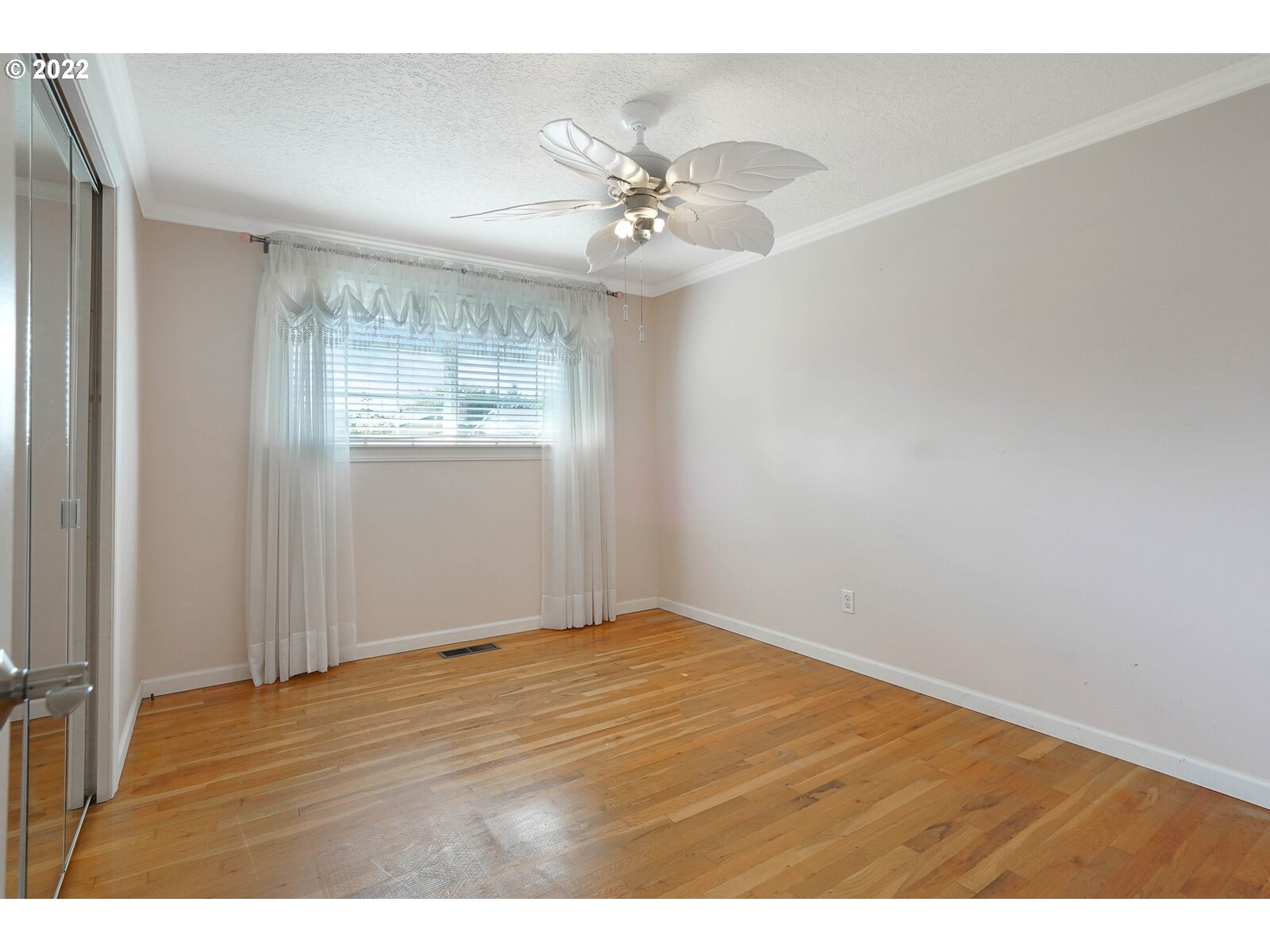 1333 Rainier Road Woodburn, OR 97071 - Photo 20 of 32 Gallery Image 20