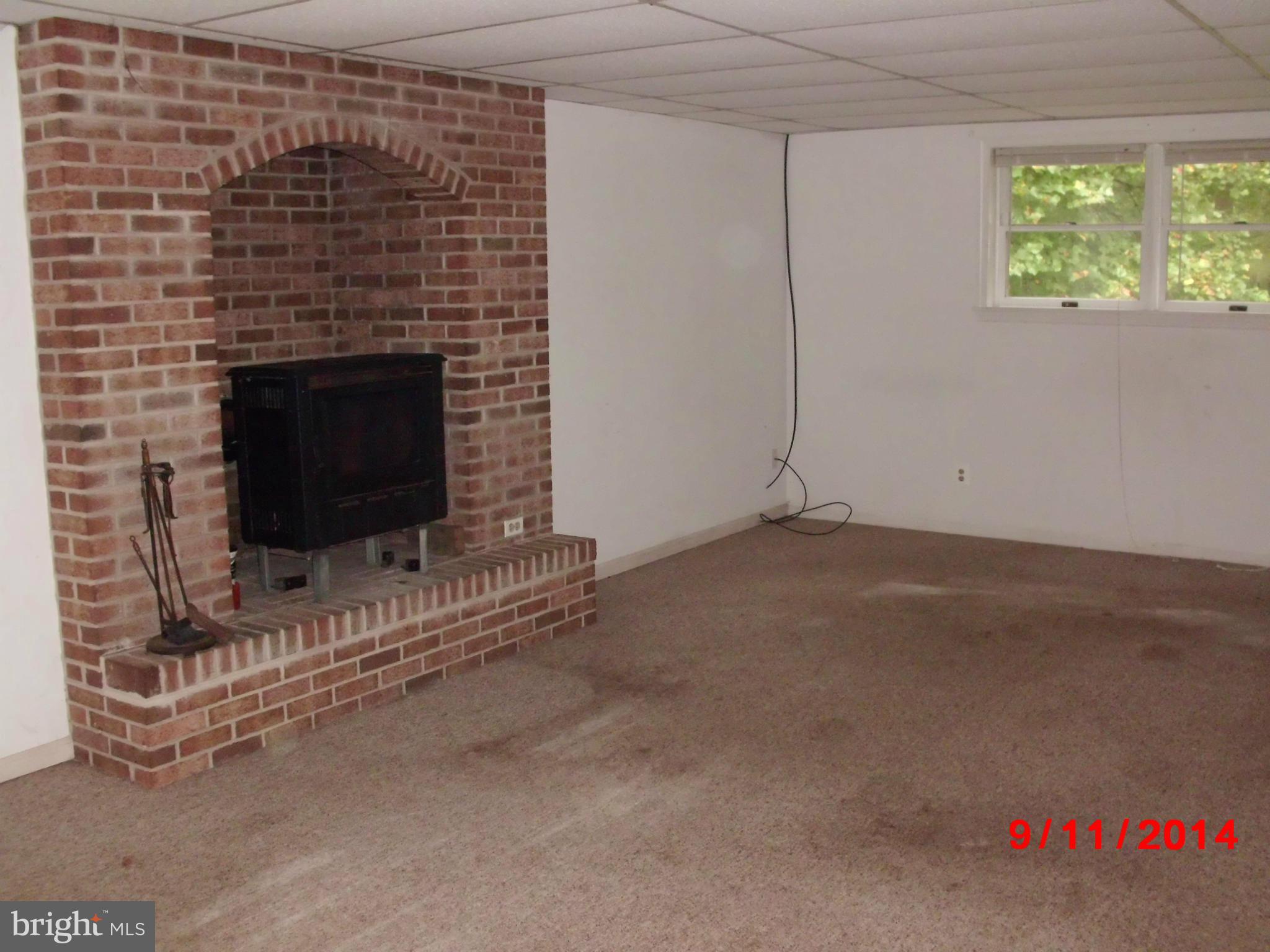 708 Wheatley Road North East, MD 21901 - Photo 4 of 10 Family Room