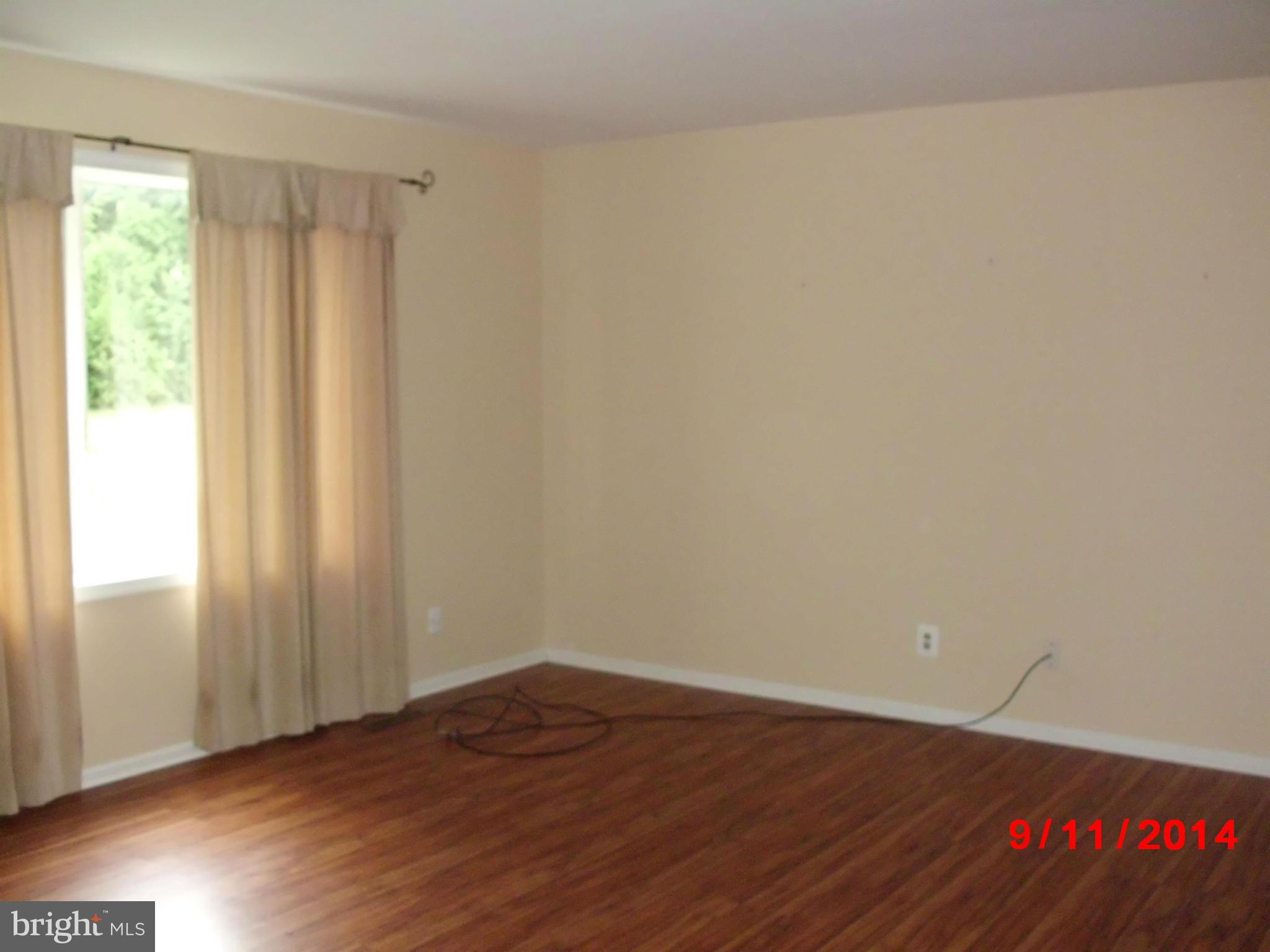 708 Wheatley Road North East, MD 21901 - Photo 7 of 10 Living Room