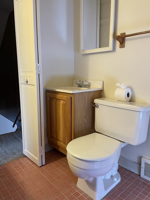 21 Hamilton Road Northborough, MA 01532 - Photo 12 of 27 Gallery Image 12