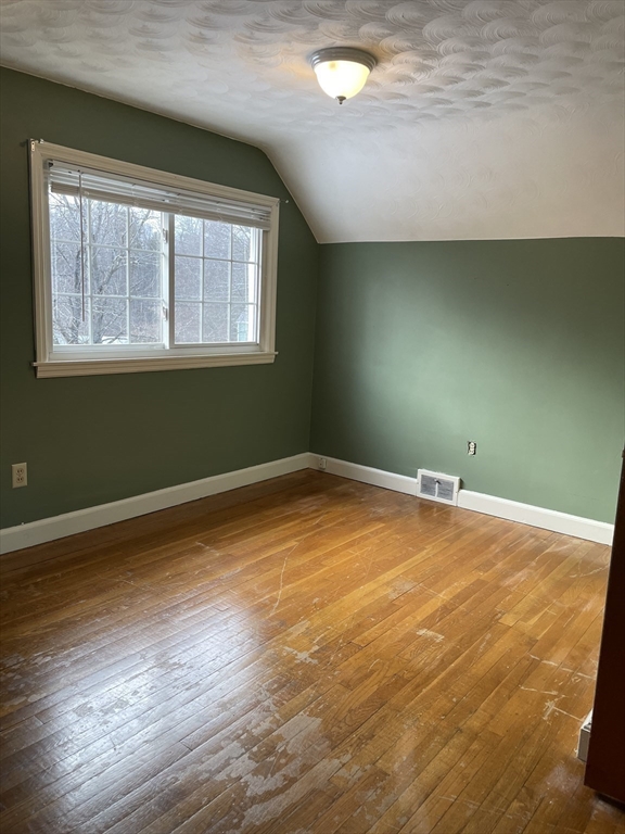 21 Hamilton Road Northborough, MA 01532 - Photo 14 of 27 Gallery Image 14
