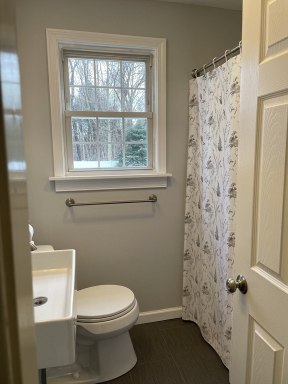 21 Hamilton Road Northborough, MA 01532 - Photo 5 of 27 Gallery Image 5