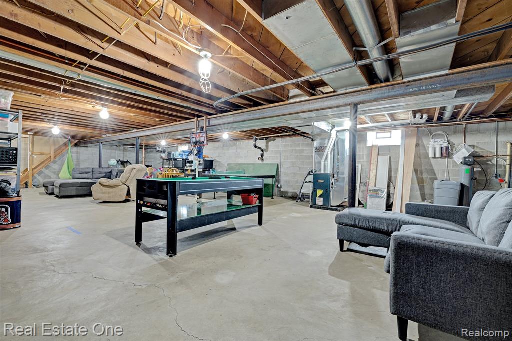327 Coats Road Lake Orion, MI 48362 - Photo 42 of 62 Gallery Image 42