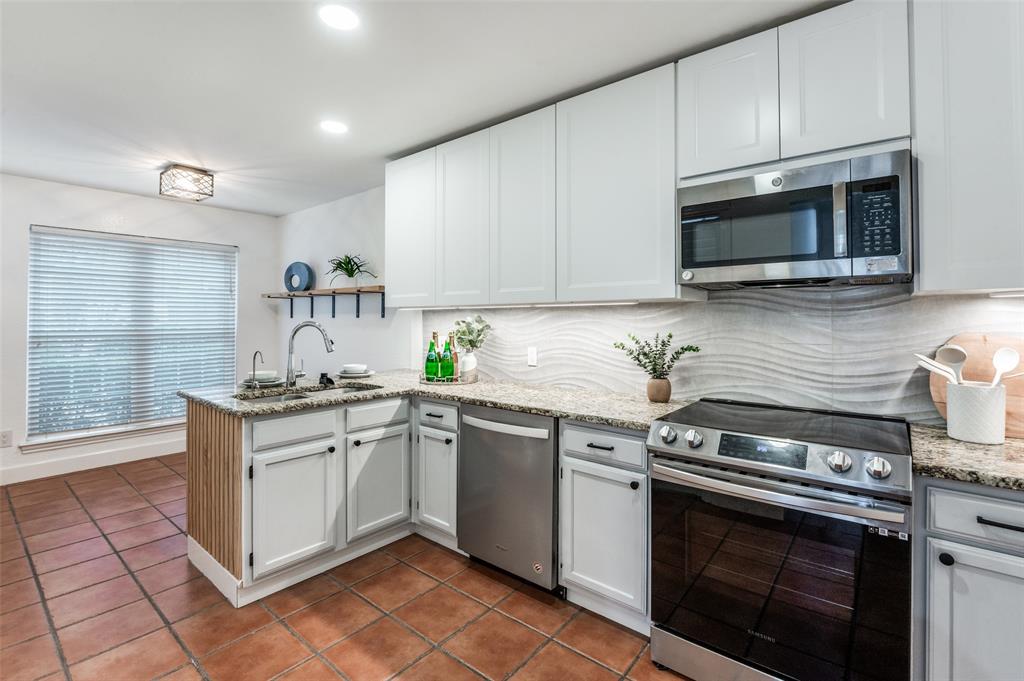 17820 Windflower Way, Unit 402 Dallas, TX 75252 - Photo 6 of 30