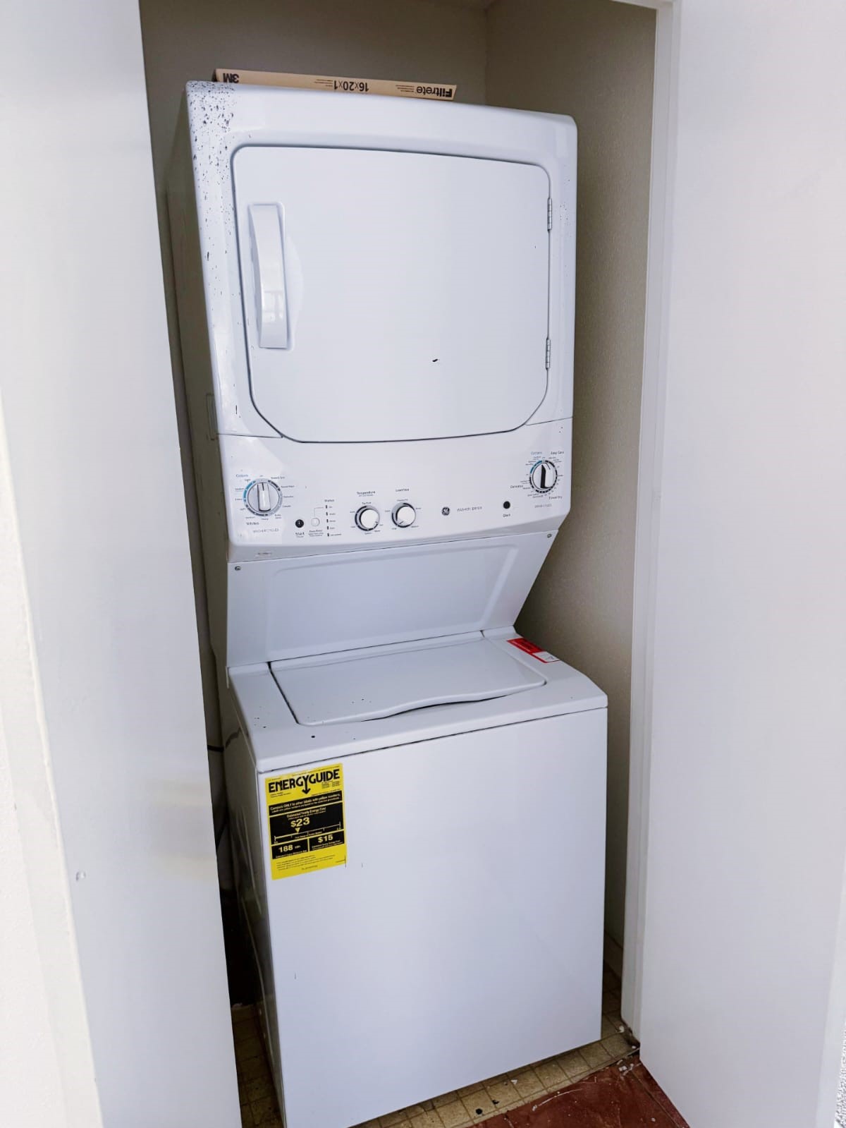 2121 El Paseo Street, Unit 1801 Houston, TX 77054 - Photo 11 of 12 a utility room with dryer and washer