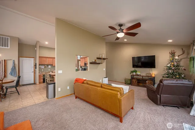 $435,000 | 9584 Naples Street Southeast, Moses Lake, WA 98837