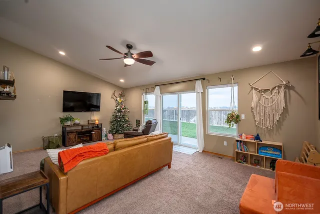 $435,000 | 9584 Naples Street Southeast, Moses Lake, WA 98837