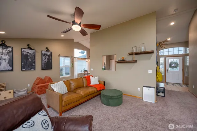 $435,000 | 9584 Naples Street Southeast, Moses Lake, WA 98837