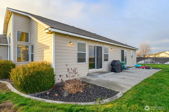 $435,000 | 9584 Naples Street Southeast, Moses Lake, WA 98837